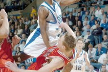 kaiyun开云入口平台-篮球运动员专项体能训练的个性化设计，篮球运动员的体能训练涵盖的六大项内容